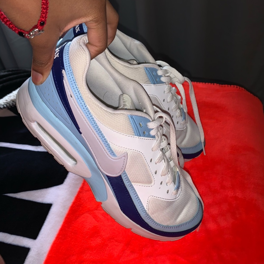 Blue and white NIKE AIR MAX SHOES good condition